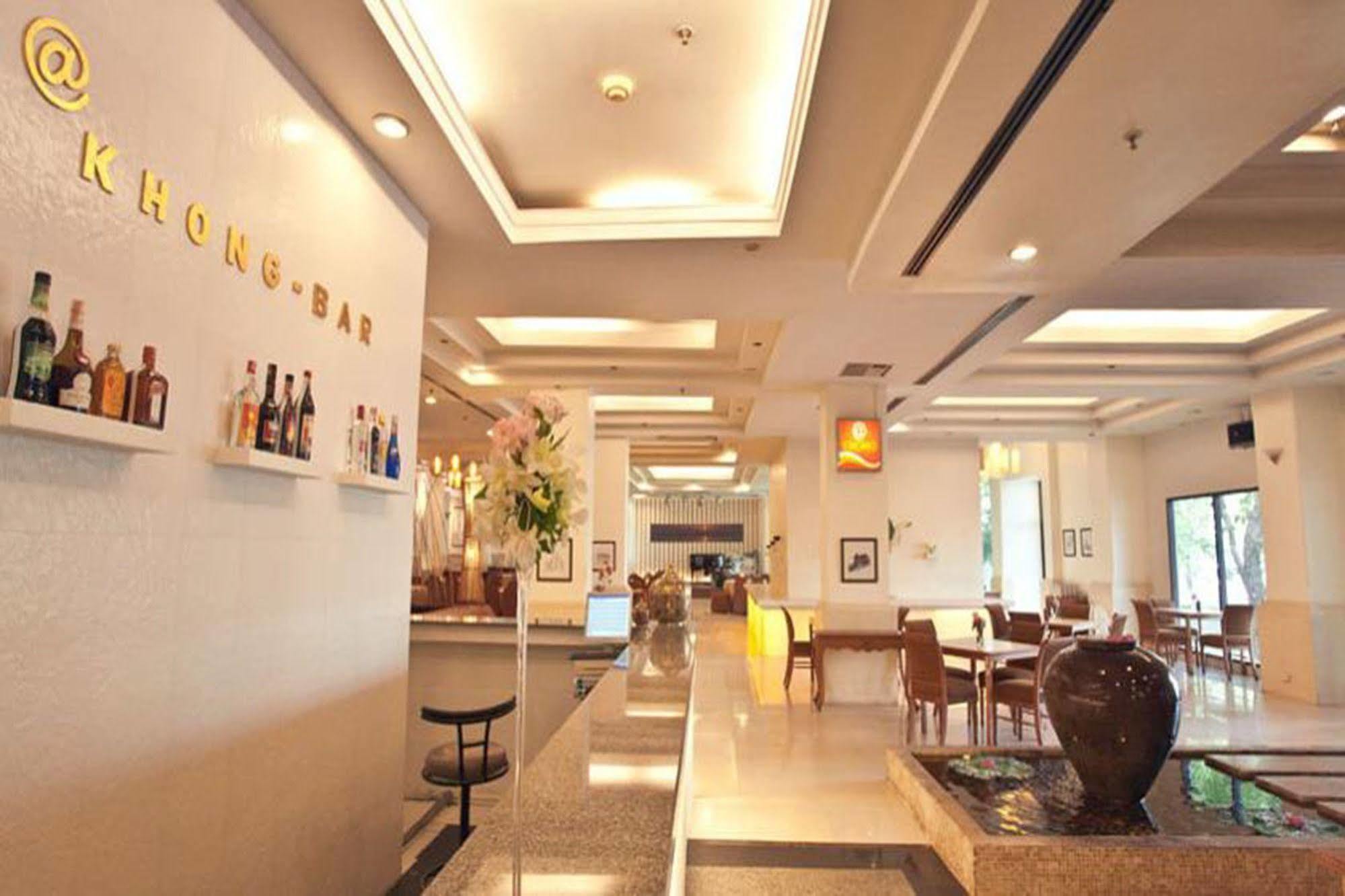 Ploy Palace Hotel Mukdahan Exterior foto